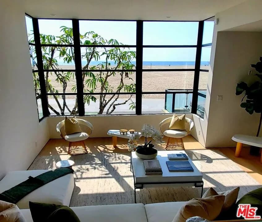 Venice Beach House interior view